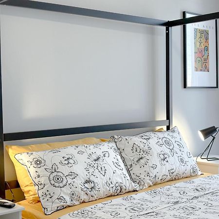 Torre 24 - Luxury Naviglio Suite Mediolan Zewnętrze zdjęcie